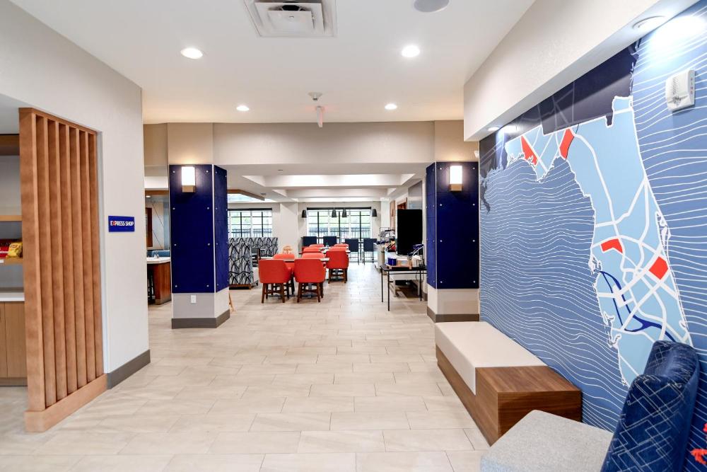 Holiday Inn Express & Suites Palm Coast - I-95